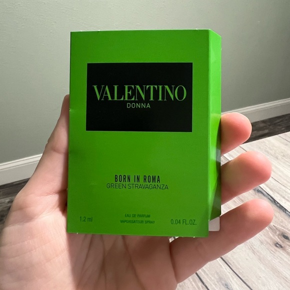 Fragrance Sample Bundle - Picture 13 of 14